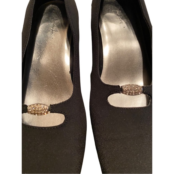 Jacqueline Ferrar Women’s 7 1/2 M Black Dress Showe 1.5” Heel - Picture 2 of 6